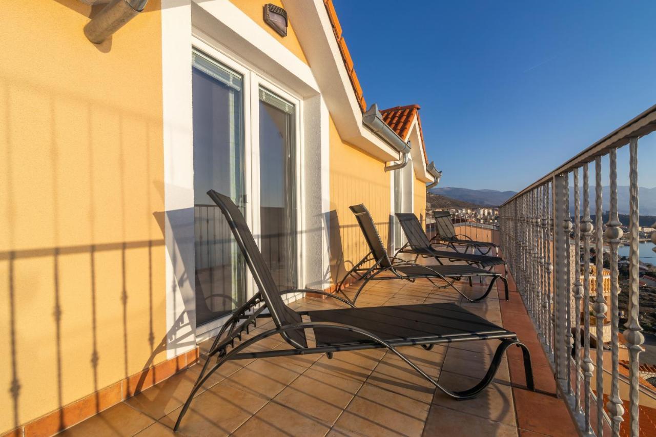 Apartments Lucia Senj Zengg Kültér fotó
