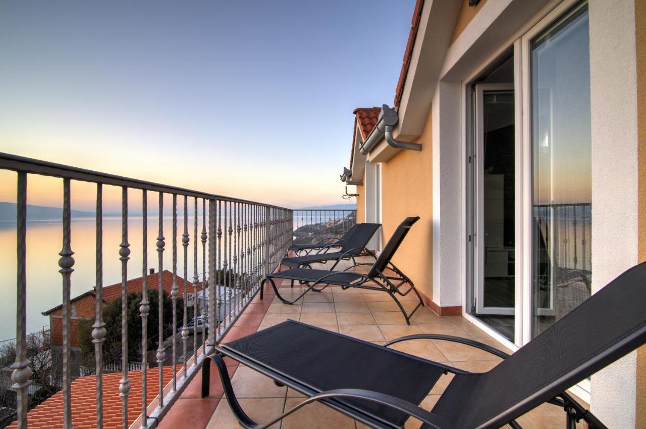 Apartments Lucia Senj Zengg Kültér fotó