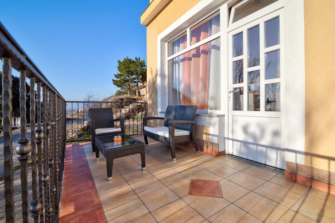 Apartments Lucia Senj Zengg Kültér fotó