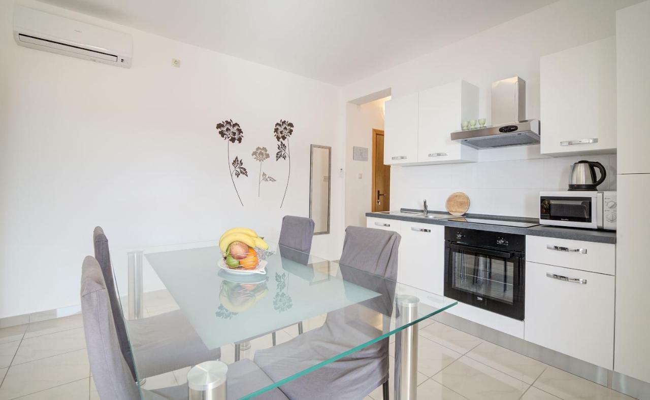 Apartments Lucia Senj Zengg Kültér fotó