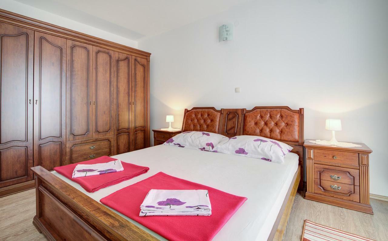 Apartments Lucia Senj Zengg Kültér fotó