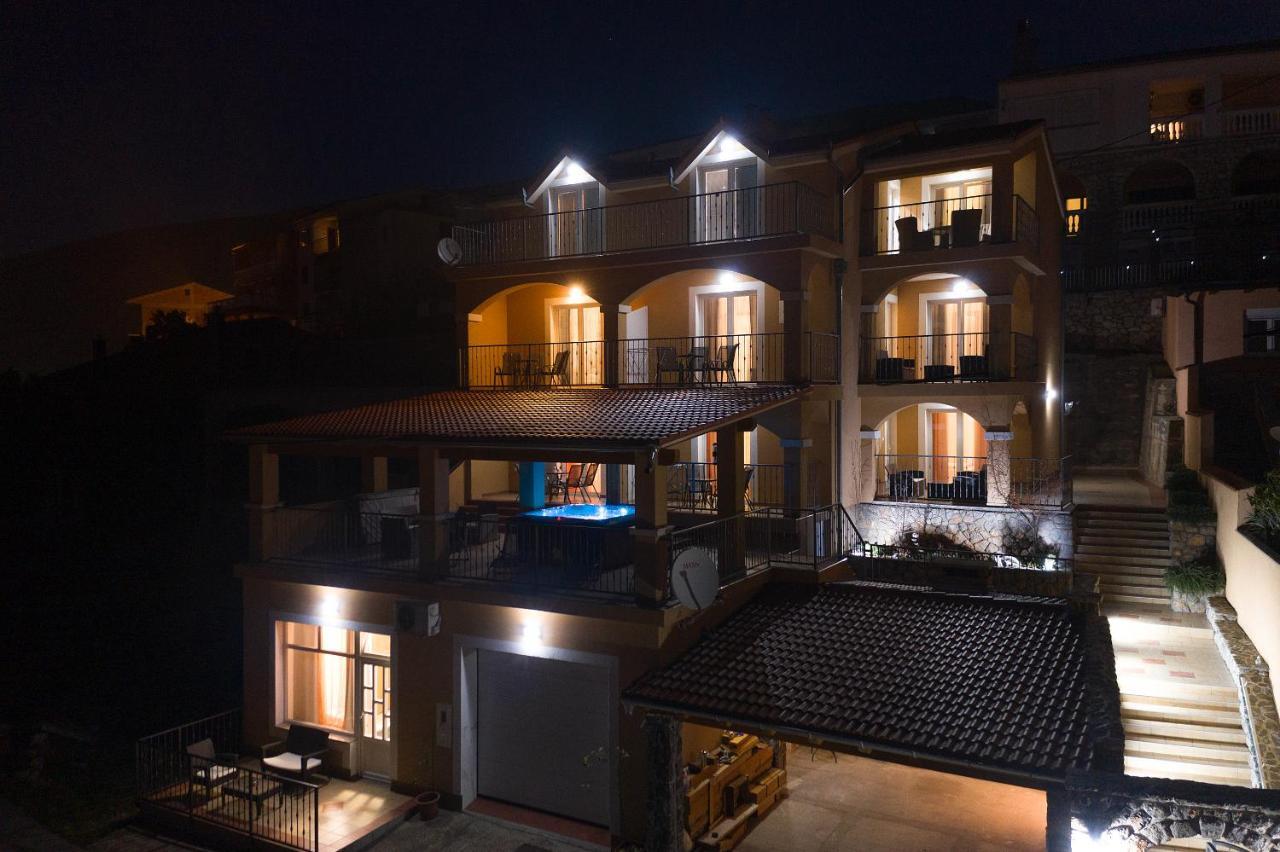 Apartments Lucia Senj Zengg Kültér fotó